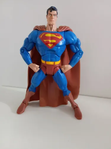 Superman e Ciborgue Superman da linha DC Universe Classics.