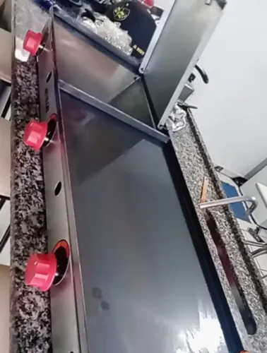 Chapa lanche comercial gás três queimadores sem uso no centro de São Gonçalo