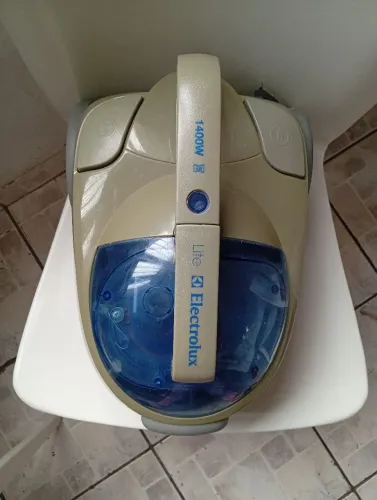 Aspirador ELETROLUX 1400 w