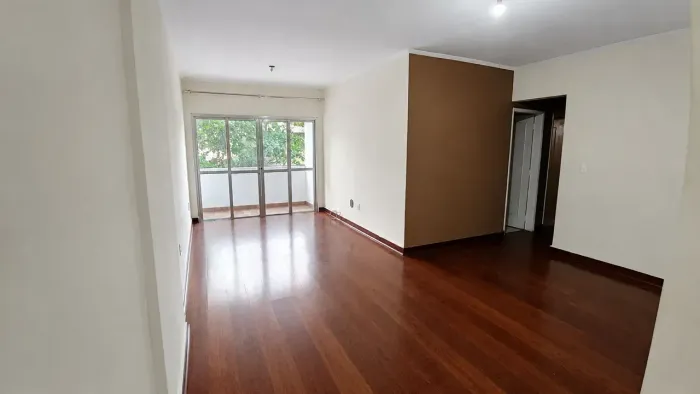 Imóvel para aluguel tem 98 metros quadrados com 3 quartos em Itararé - São Vicente - SP