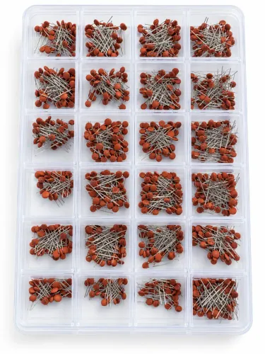 Capacitores cerâmicos diversos valores - 960 peças