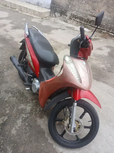 Avelloz az1 50cc emplacada