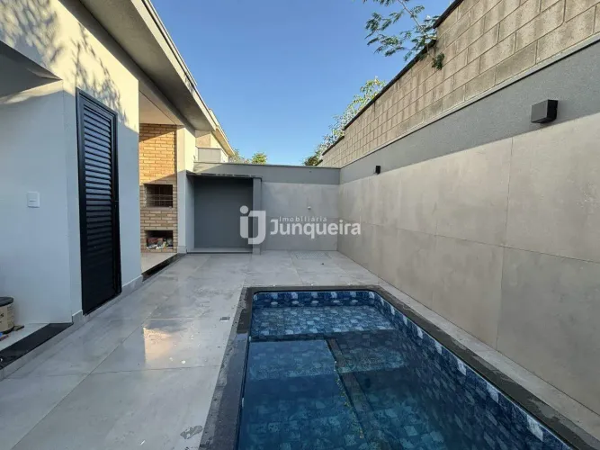 Casa em Condomínio em Piracicaba (Jardim Califórnia) | 3 dorms (1 suíte) + piscina