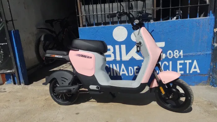 Moto usada só um mês