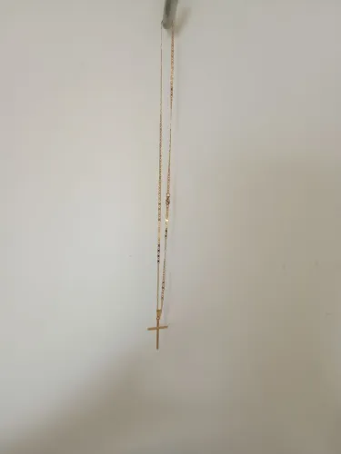 Cordão Banhado a Ouro com Pingente de Cruz - Elegância e Fé em um Só Acessório