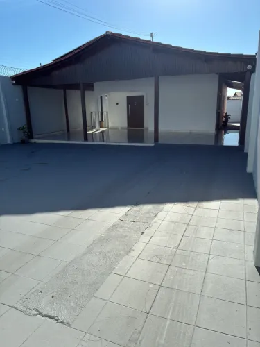 Casa (porteira fechada) negociável 