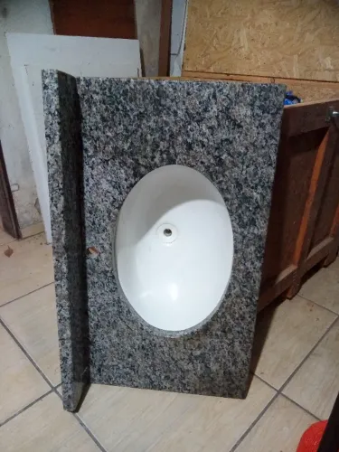 Cuba banheiro com pedra