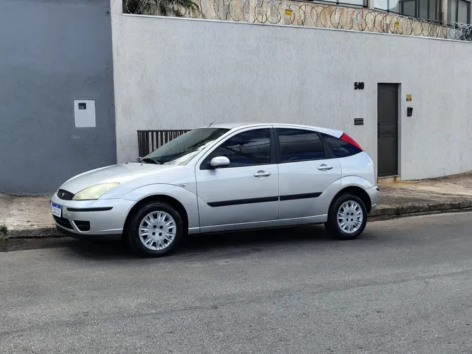 Ford Focus 1.6 S/se/se Plus Flex 8v/16v 5P 2008