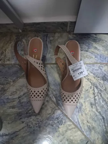 Scarpin baixo Vizzano 38