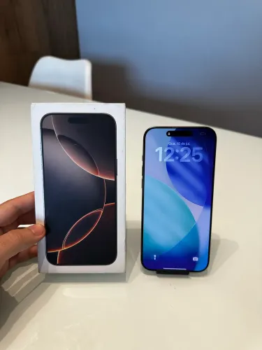 iPhone 16 Pro Max