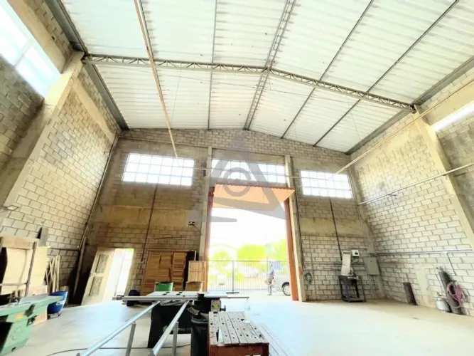 Galpão à venda e para alugar em Campinas, Vila Nogueira, com 393 m²