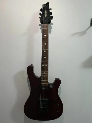Guitarra Schecter Diamond Series 006