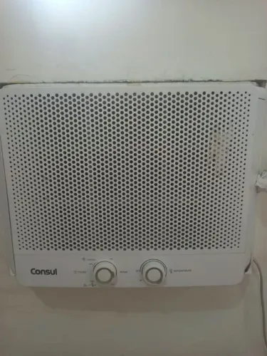 Vendo ar condicionado de janela 9 mil BTUs marca Consul seminovos