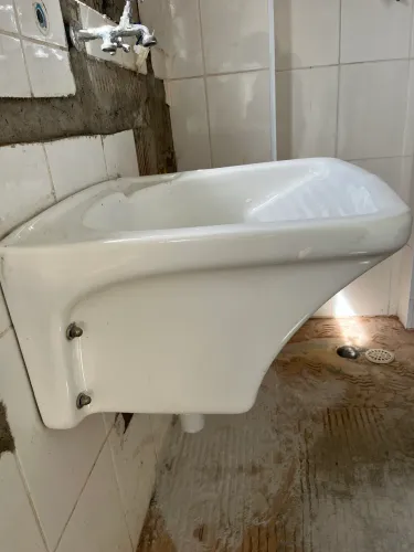 Tanque de louça grande com coluna em bom estado