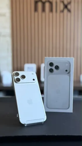 iPhone 17 Pro Max 256GB Silver - Garantia Apple até janeiro /2026