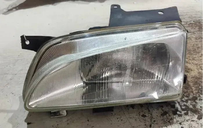 Farol Esquerdo Peugeot Partner 1998 - 2003 Esquerdo