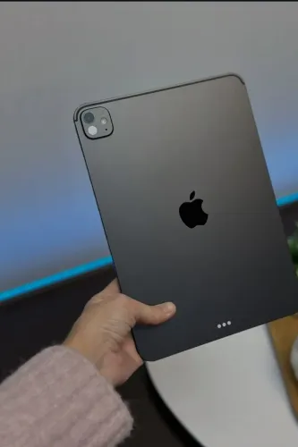 iPad m5 pro tela 13 256gb