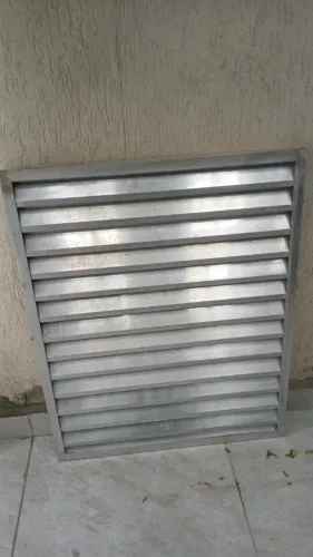 PORTA DE ALUMINIO