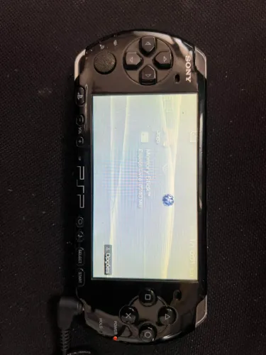 PSP Sony Desbloqueado + Carregador Original + Memory Stick 8GB
