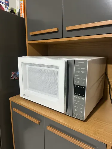 Microondas Electrolux 36L Novo