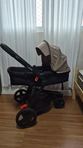 Carrinho e bebe conforto