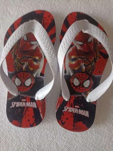 ? Chinelo Infantil Havaianas Nº 26 do Homem-Aranha - Conforto e Estilo para Menino!