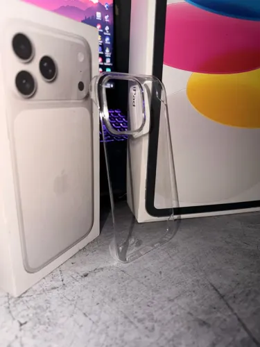 Capa acrílico Ultra fina IPHONE 16 PRO