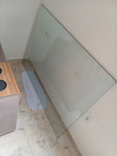 Vidro de mesa  para doação 