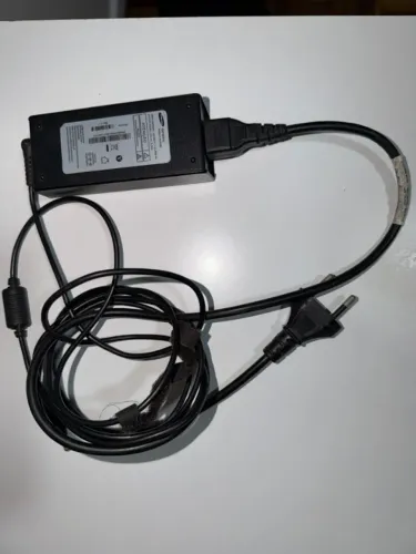 Carregador original Notebook SAMSUNG NP270E5K usado