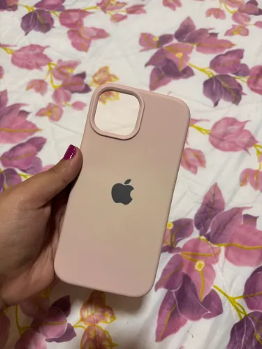 Capinha rosa claro iPhone 15