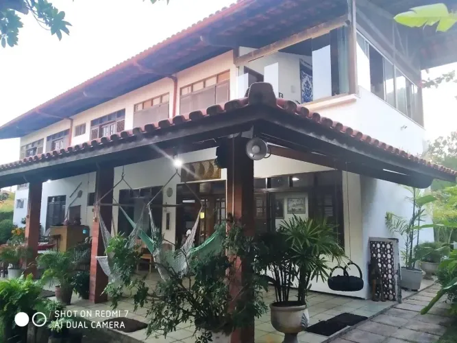 Casa duplex com terreno de 871m2, 2 frentes, 5 quartos em Parque Manibura - Fort
