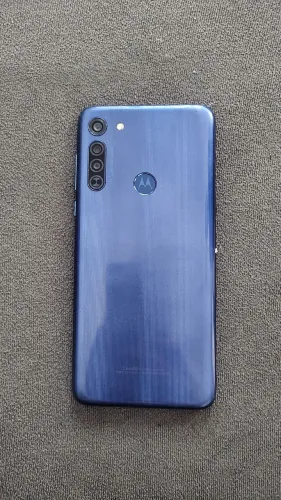 Moto g8