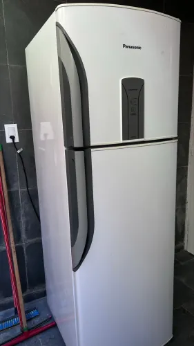 Geladeira semi nova