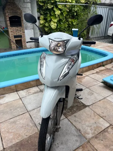 HONDA BIZ 110i 2024 BRANCA - OPORTUNIDADE!