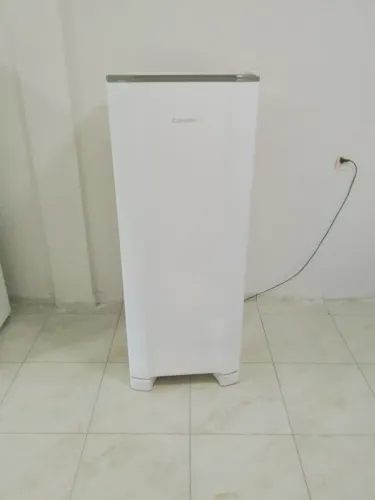 vende-se geladeira Esmaltec