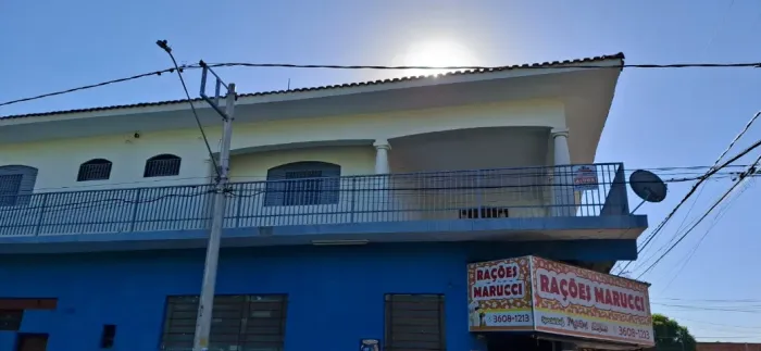 Bairro TV, sobrado com 3 dormitórios sendo 2 suítes, aluguel de R$:2.300,00