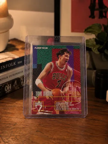 Card Toni Kukoc #24 - Fleer 95/96 - Chicago Bulls - NBA