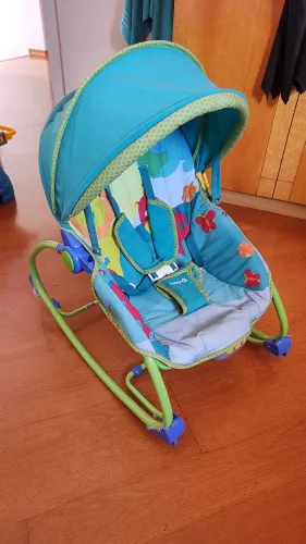 Cadeirinha de balanço infantil bebê com vibração, luz e música