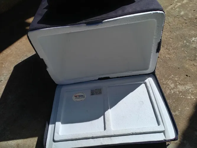 Vendo bag grande, seminova em bom estado