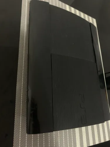 PS3 super slim ( ler descrição) 