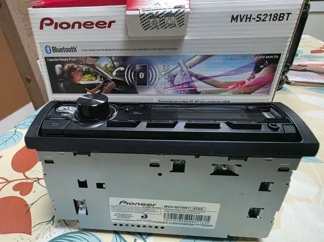 SOM AUTOMOTIVO PIONNER MVH-S218BT