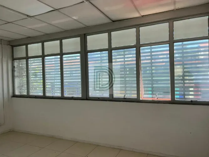 Sala Comercial para Locação - 50 m² - Avenida Rio Pequeno