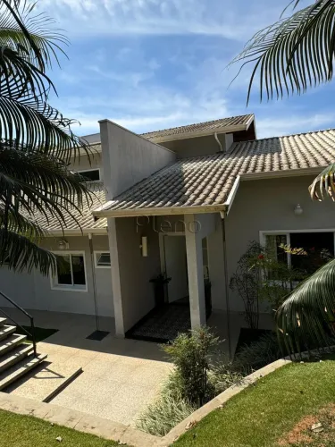 Casa à venda com 4 suítes no Condomínio Estância Marambaia, Vinhedo.