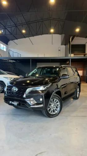 Toyota Hilux SW4 SRX 4X4 2.8 TDI 16V Dies. Aut. 2021