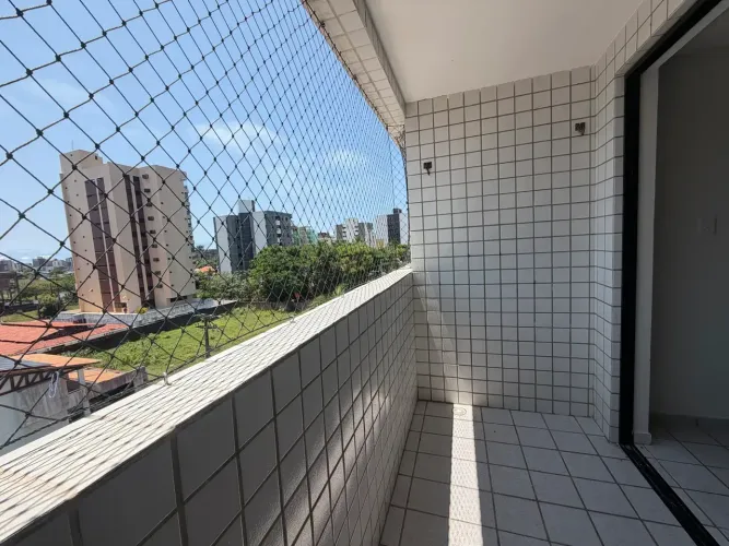 Apartamento com 3 quartos em intermares, proximo a praia