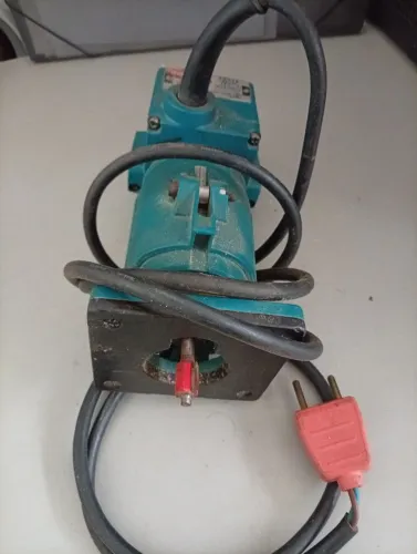 Makita tupia 3700B