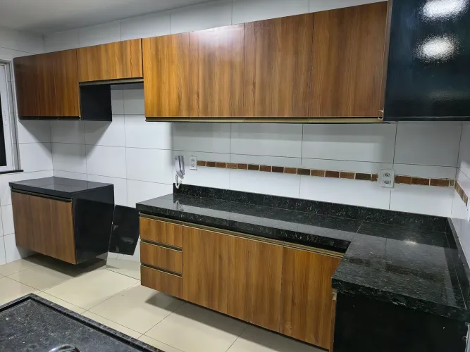 Armários Aéreos em MDF - Cozinha Planejada + Pia em Granito  (USADA) 