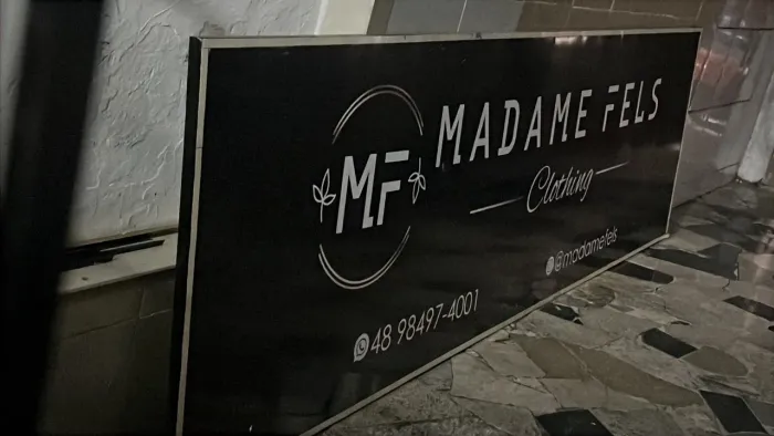 Placa Comercial de Ferro para Fachada