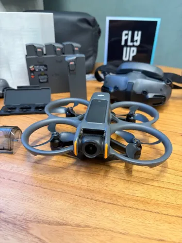 DJI Avata 2 FlyMore Combo 4 Baterias Seminovo