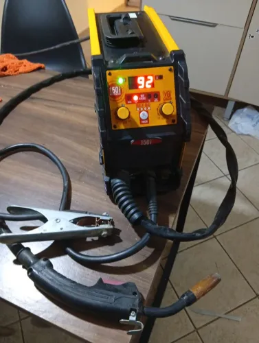 Mig sem gás 150 V8 usada em boas condições 